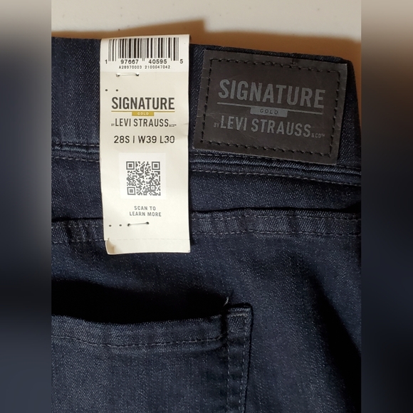Signature by Levi Strauss & Co. Gold Women's Totally Shaping Pull-on Bootcut - Picture 5 of 6